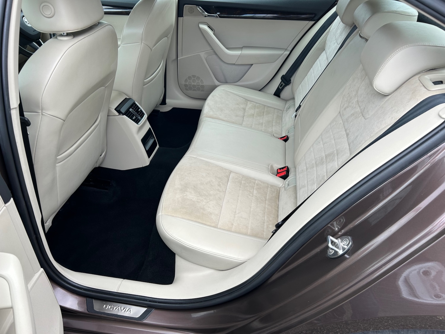 Used Skoda Octavia 2015 for sale - 76212162: Photo 6