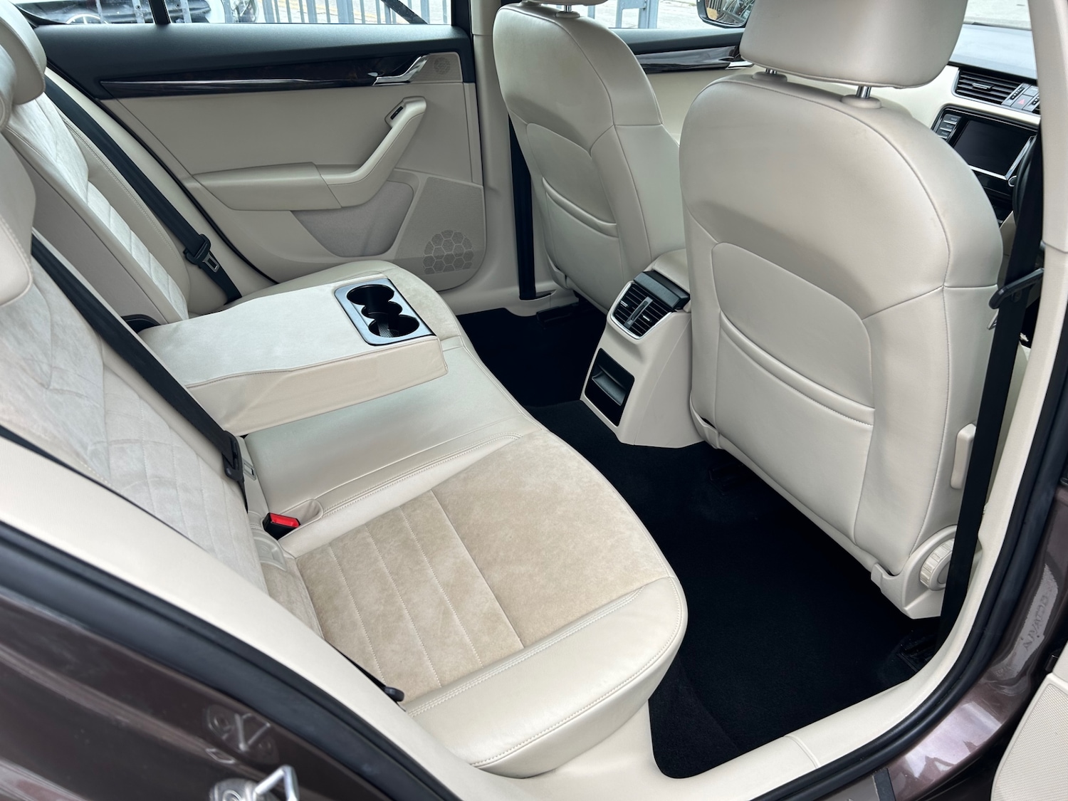 Used Skoda Octavia 2015 for sale - 76212162: Photo 8