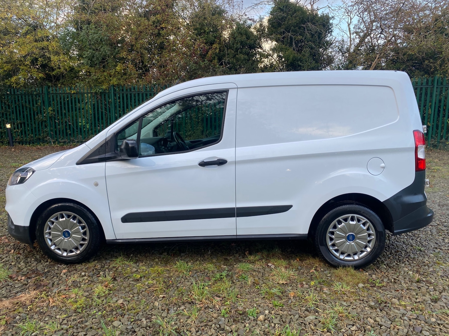 Used Ford Transit Courier 2020 for sale - 76249758: Photo 2