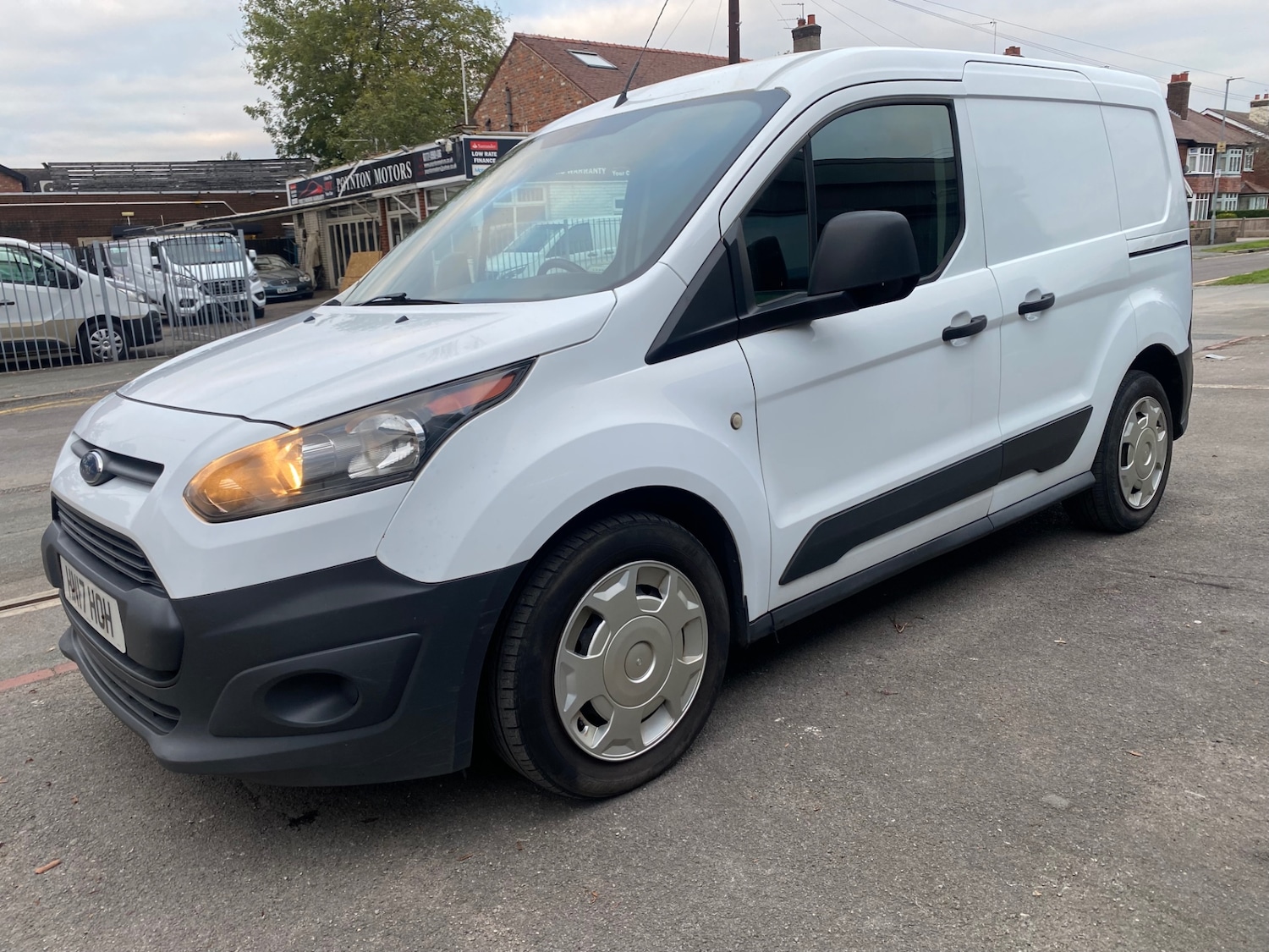 Used Ford Transit Connect 2017 for sale - 76277131: Photo 1
