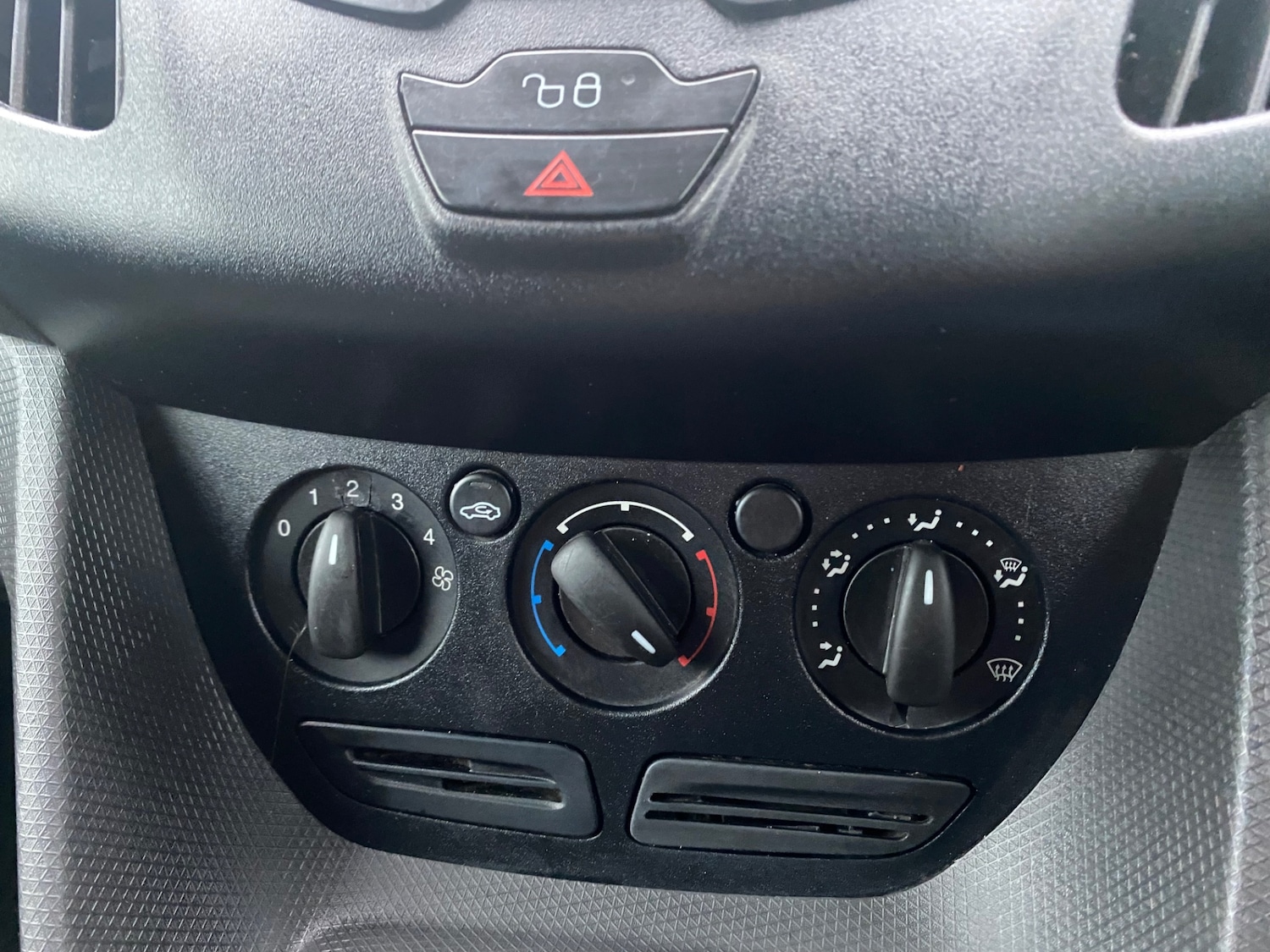 Used Ford Transit Connect 2017 for sale - 76277131: Photo 13