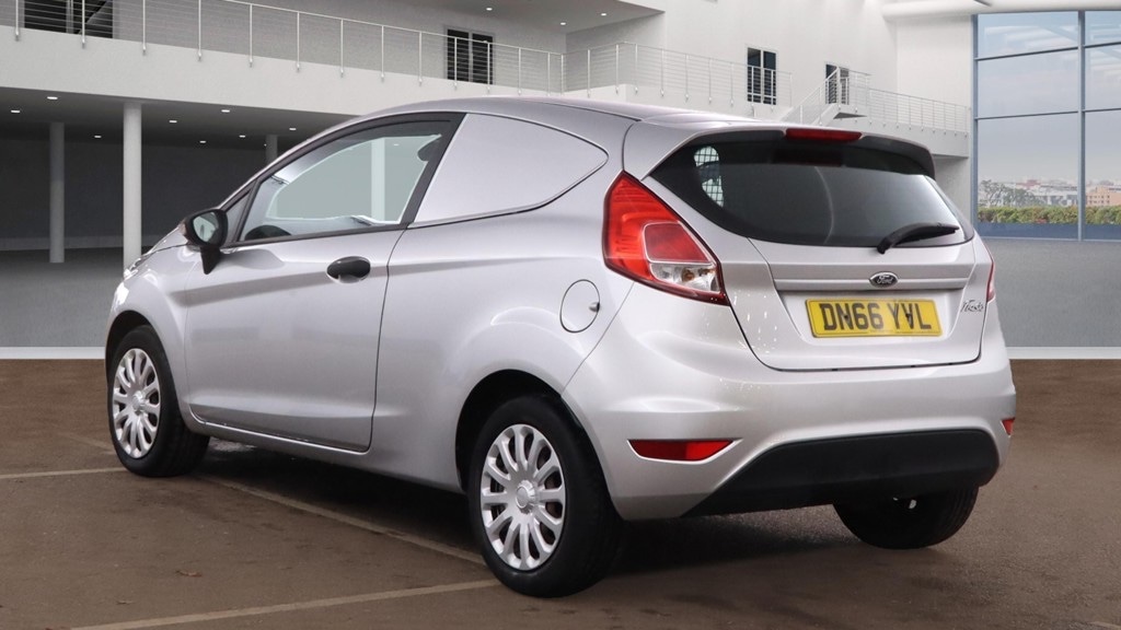 Used Ford Fiesta 2016 for sale - 76669255: Photo 3