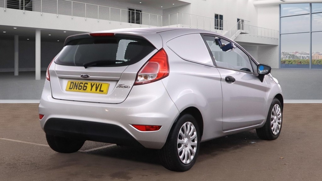 Used Ford Fiesta 2016 for sale - 76669255: Photo 4