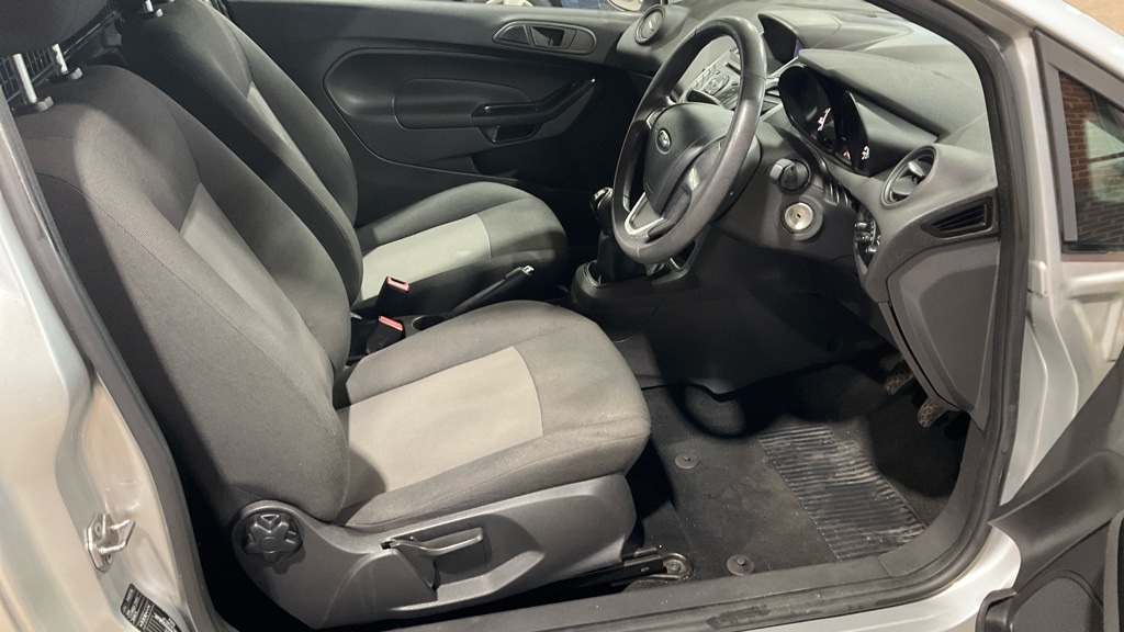 Used Ford Fiesta 2016 for sale - 76669255: Photo 9