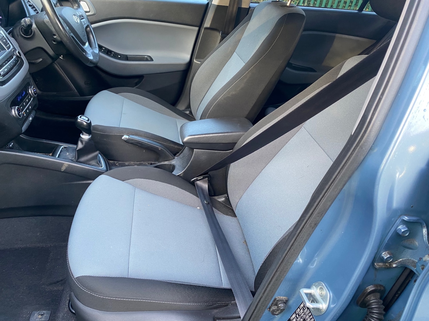 Used Hyundai i20 2015 for sale - 76568234: Photo 14