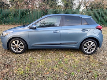 Used Hyundai i20 2015 for sale - 76568234: Photo