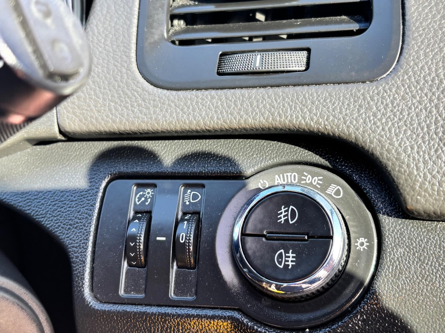 Used Vauxhall Insignia 2015 for sale - 77924980: Photo 16