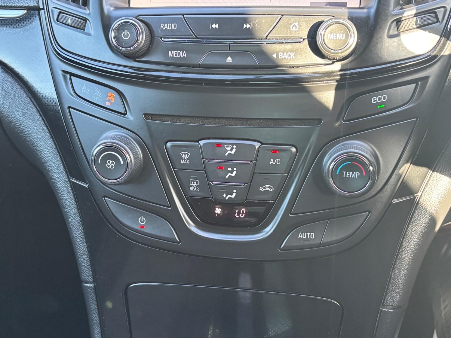 Used Vauxhall Insignia 2015 for sale - 77924980: Photo 21