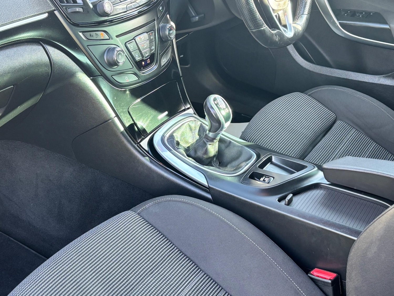 Used Vauxhall Insignia 2015 for sale - 77924980: Photo 37