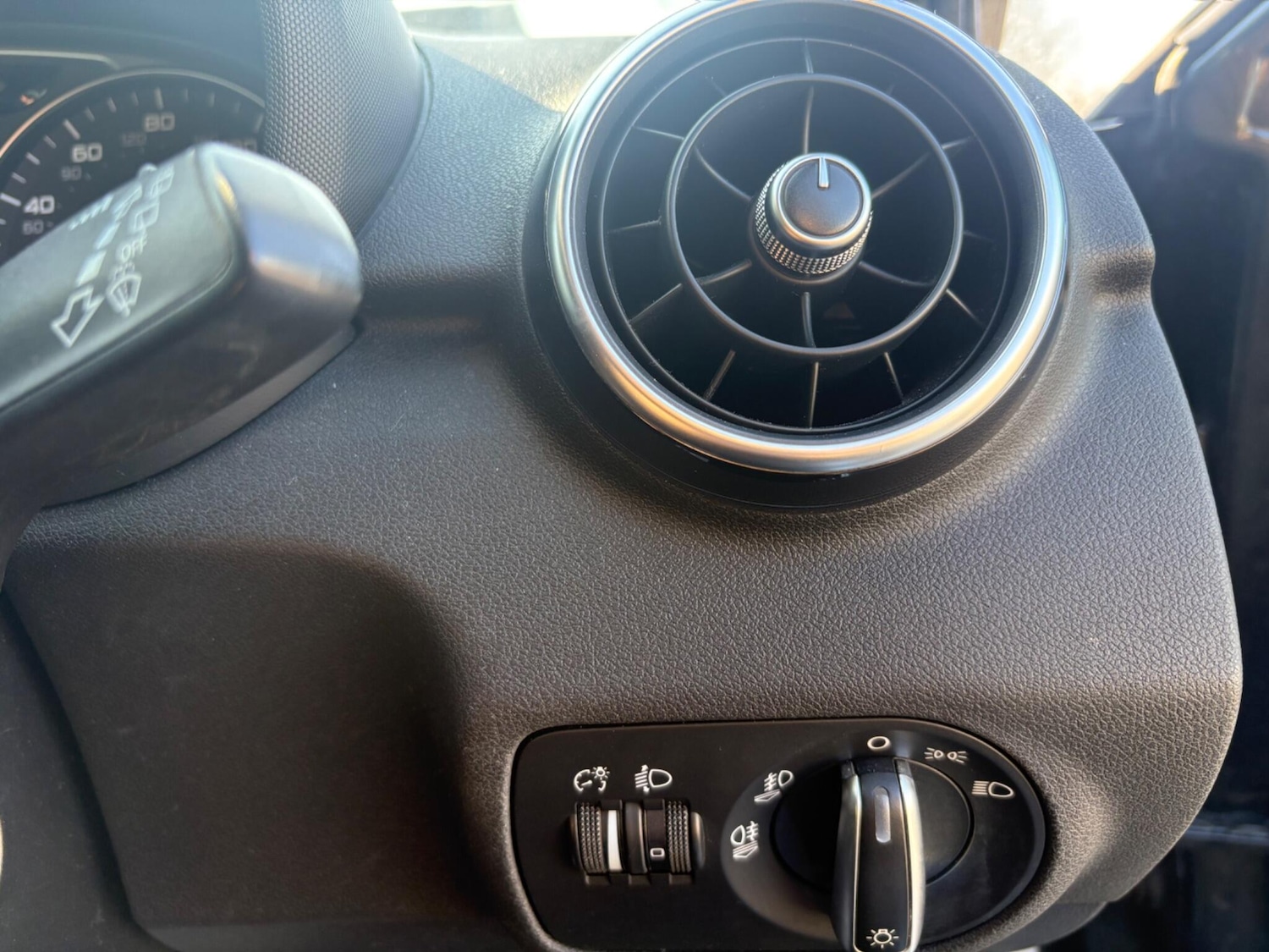 Used Audi A1 2011 for sale - 77977810: Photo 52