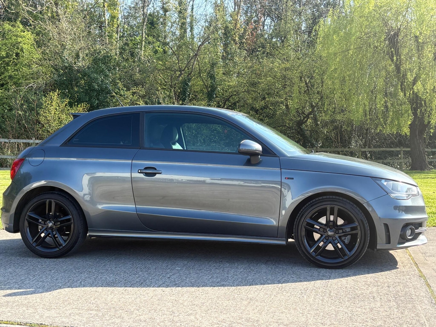 Used Audi A1 2011 for sale - 77977810: Photo 8
