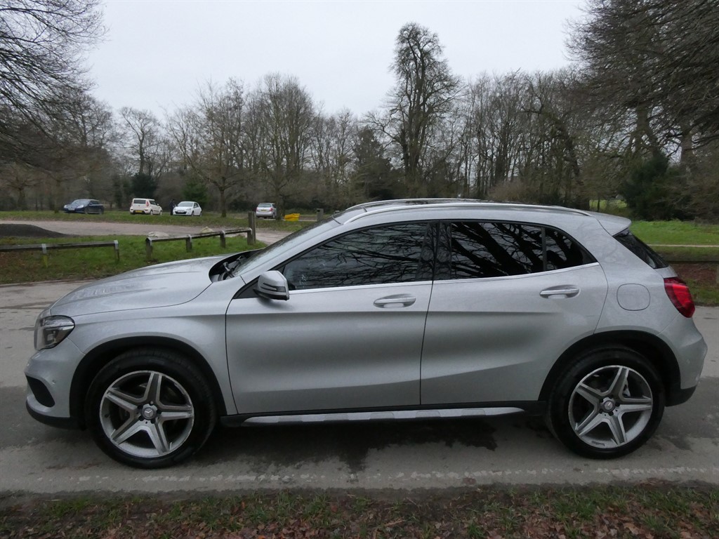 Used Mercedes-Benz GLA 2017 for sale - 77025678: Photo 4
