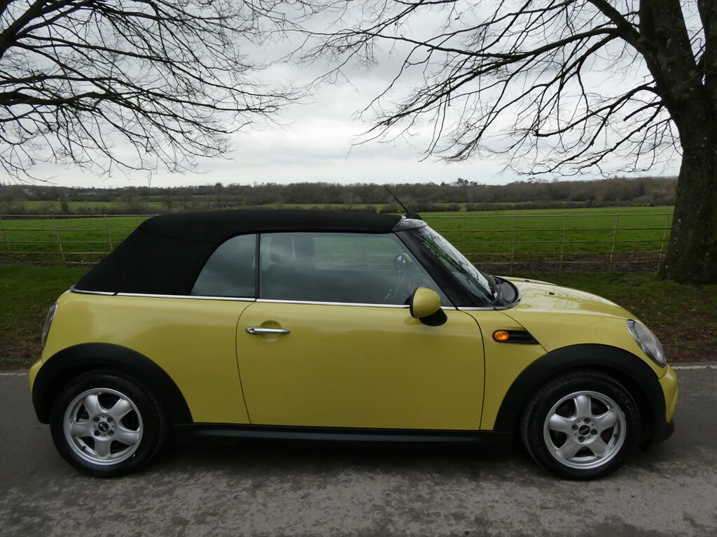 Used MINI Convertible 2011 for sale - 77552603: Photo 15