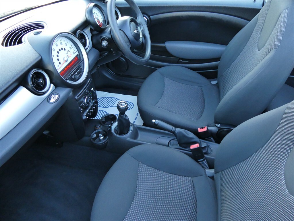 Used MINI Convertible 2011 for sale - 77552603: Photo 18