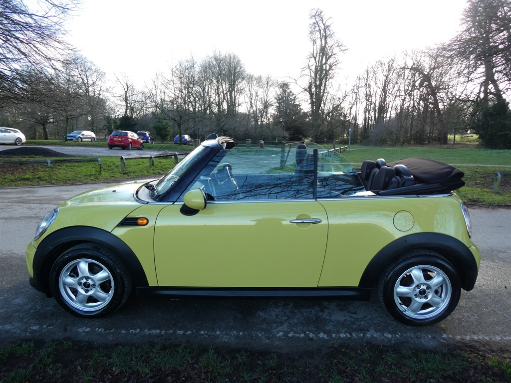 Used MINI Convertible 2011 for sale - 77552603: Photo 3