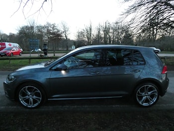 Used Volkswagen Golf 2017 for sale - 77134181: Photo