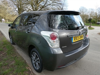 Used Toyota Verso 2013 for sale - 77960131: Photo