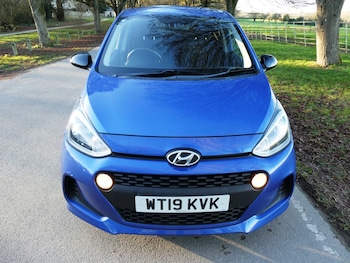 Used Hyundai i10 2019 for sale - 77083698: Photo