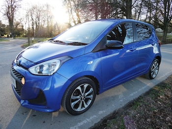 Used Hyundai i10 2019 for sale - 77083698: Photo