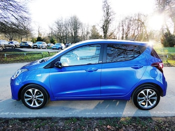 Used Hyundai i10 2019 for sale - 77083698: Photo