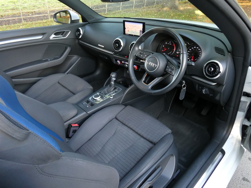 Used Audi Cabriolet 2017 for sale - 75930297: Photo 4