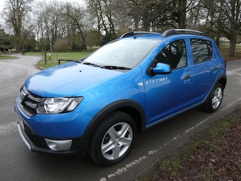 Used Dacia Sandero Stepway 2014 for sale - 77134190: Photo
