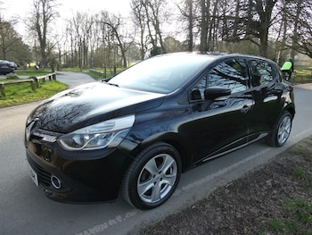 Used Renault Clio 2015 for sale - 77565515: Photo