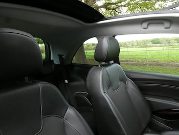 Used Vauxhall ADAM 2015 for sale - 76384705: Photo