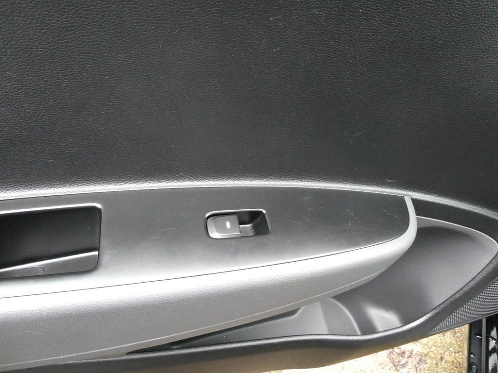 Used Hyundai i10 2018 for sale - 76534119: Photo 11