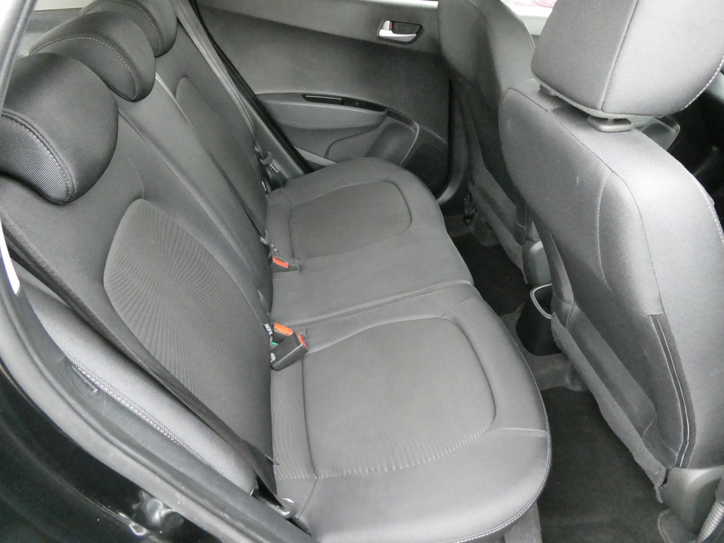 Used Hyundai i10 2018 for sale - 76534119: Photo 15