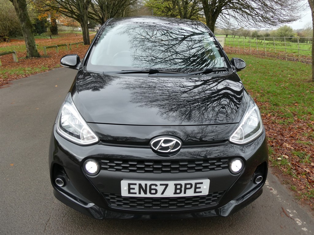 Used Hyundai i10 2018 for sale - 76534119: Photo 2