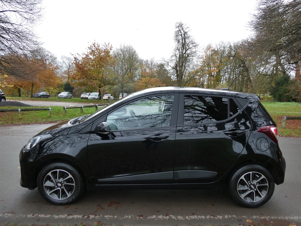 Used Hyundai i10 2018 for sale - 76534119: Photo 4