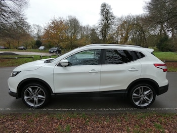 Used Nissan Qashqai 2015 for sale - 76704684: Photo