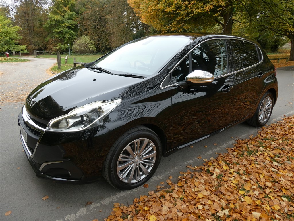 Used Peugeot 208 2016 for sale - 76410769: Photo 2