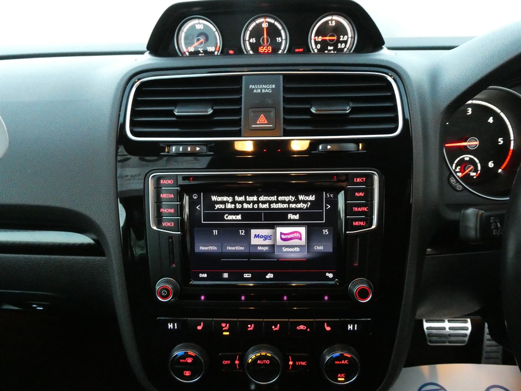 Used Volkswagen Scirocco 2016 for sale - 76648231: Photo 16