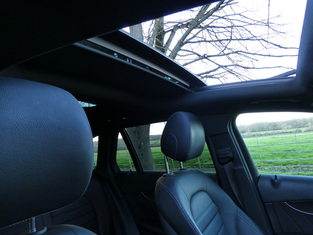 Used Mercedes-Benz GLC 2019 for sale - 77885651: Photo 15