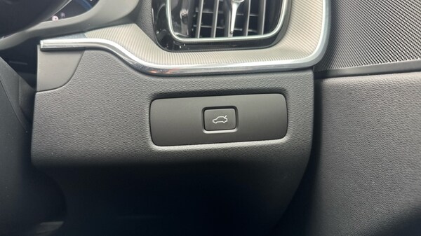 Used Volvo XC60 2025 for sale - 76112000: Photo 35