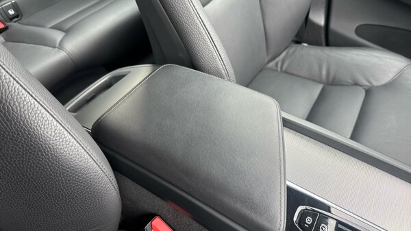 Used Volvo XC60 2025 for sale - 76112000: Photo 40
