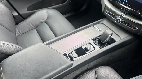 Used Volvo XC60 2025 for sale - 76112000: Photo 41