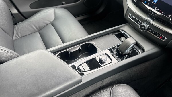 Used Volvo XC60 2025 for sale - 76112000: Photo 44
