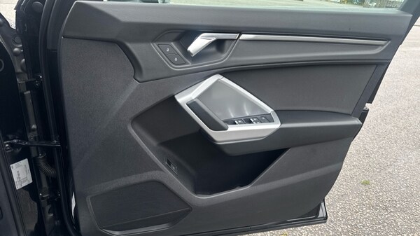 Used Audi Q3 2022 for sale - 76112394: Photo 28