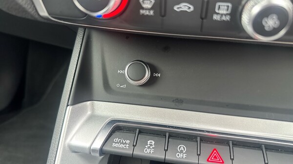 Used Audi Q3 2022 for sale - 76112394: Photo 44