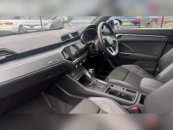 Used Audi Q3 2023 for sale - 76661018: Photo