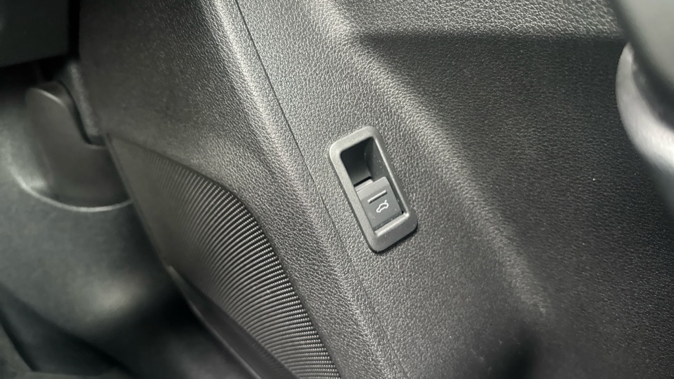 Used Audi Q3 2023 for sale - 76661018: Photo 45