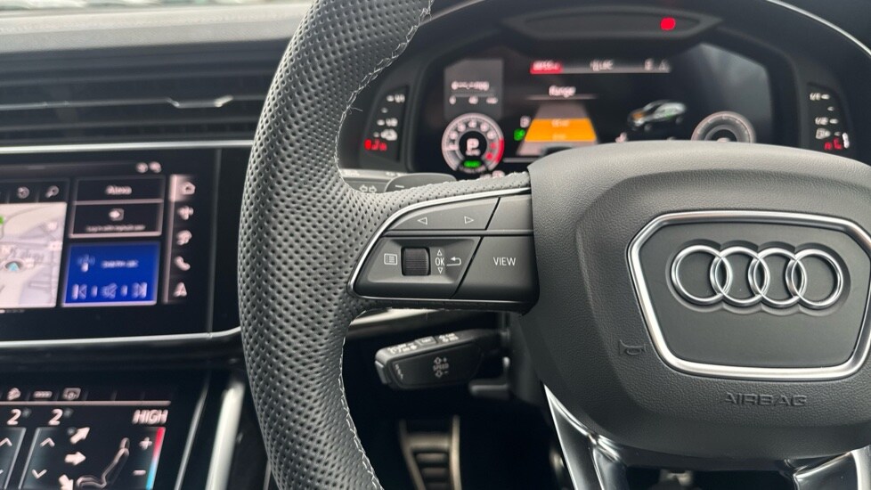 Used Audi Q8 2025 for sale - 76901532: Photo 24