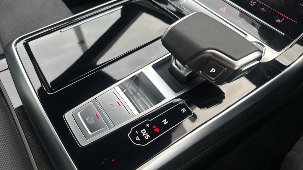 Used Audi Q8 2025 for sale - 76901532: Photo 26