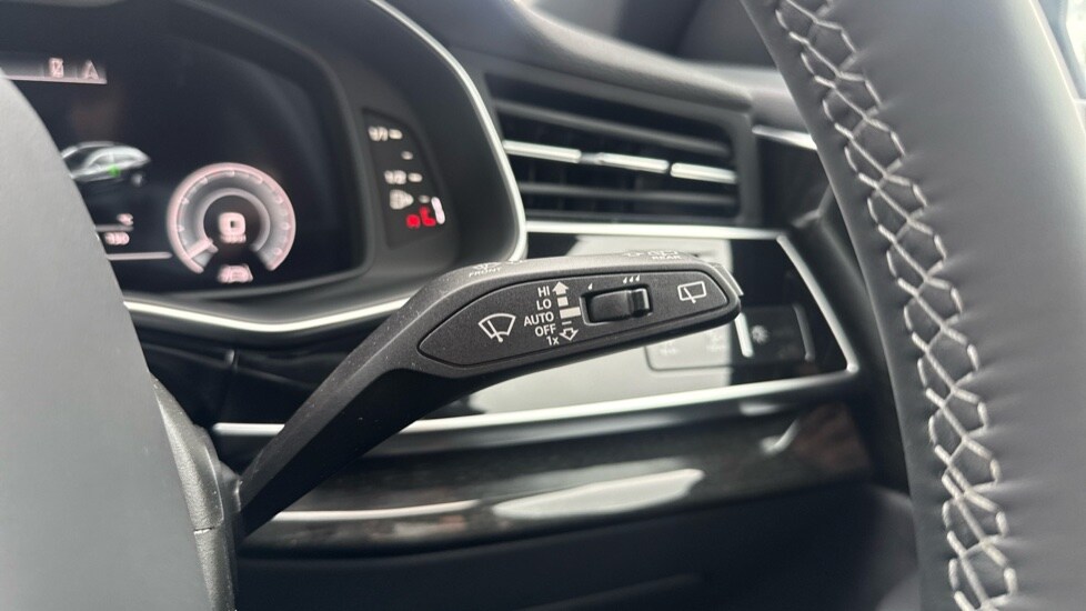 Used Audi Q8 2025 for sale - 76901532: Photo 30