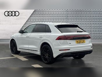 Used Audi Q8 2025 for sale - 76901532: Photo