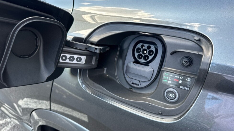 Used Audi Q6 e-tron 2025 for sale - 76168579: Photo 22