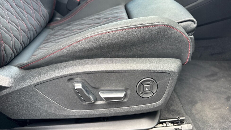 Used Audi Q6 e-tron 2025 for sale - 76168579: Photo 41